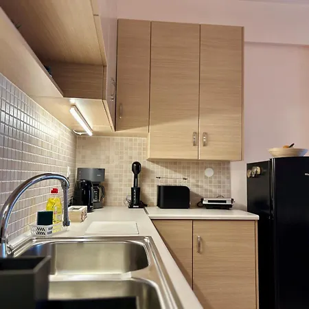 Feel At - - Near The Center * Kalamáta