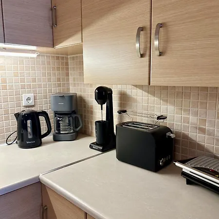 Feel At - - Near The Center Appartement Kalamáta