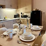 Feel At - - Near The Center Апартаменты Каламата