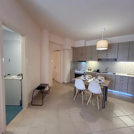 Apartment Feel At - - Near The Center *