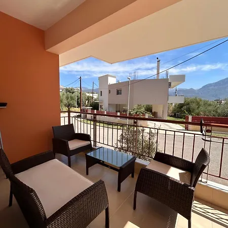 Feel At - - Near The Center Apartment Kalamata