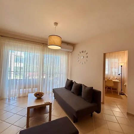 Feel At - - Near The Center *