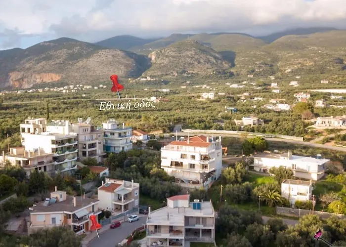 Feel At - - Near The Center Kalamata