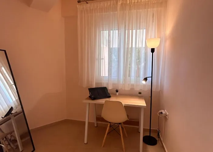 Feel At - - Near The Center 公寓 *