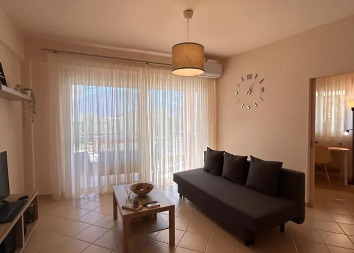 Feel At - - Near The Center Apartmán Kalamata