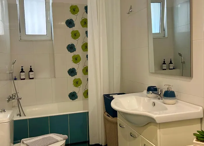 Feel At - - Near The Center 公寓 *