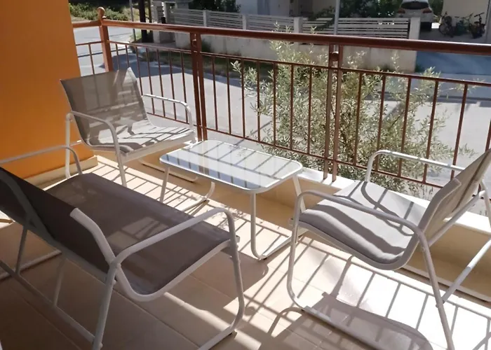 Feel At - - Near The Center Apartmán Kalamata